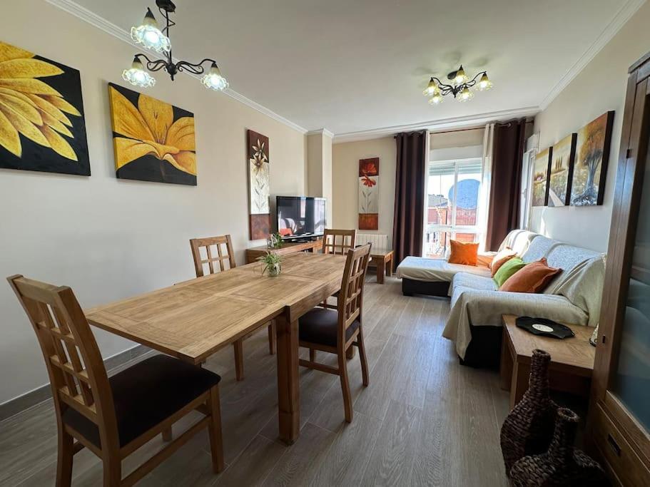 Апартаменты Piso En Linares Zona Centro Con Parking Gratis Экстерьер фото